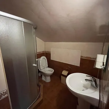 Πανσιόν Rest House 3*